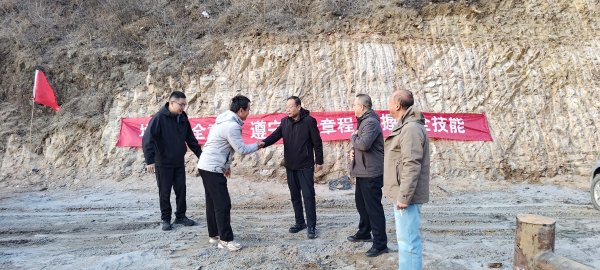 于秀斌帶隊(duì)檢查